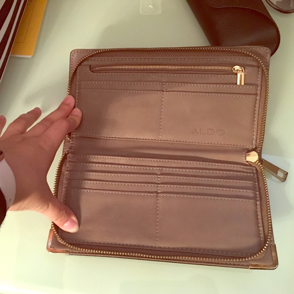 Aldo wallet ⚠️FINAL PRICE DROP⚠️